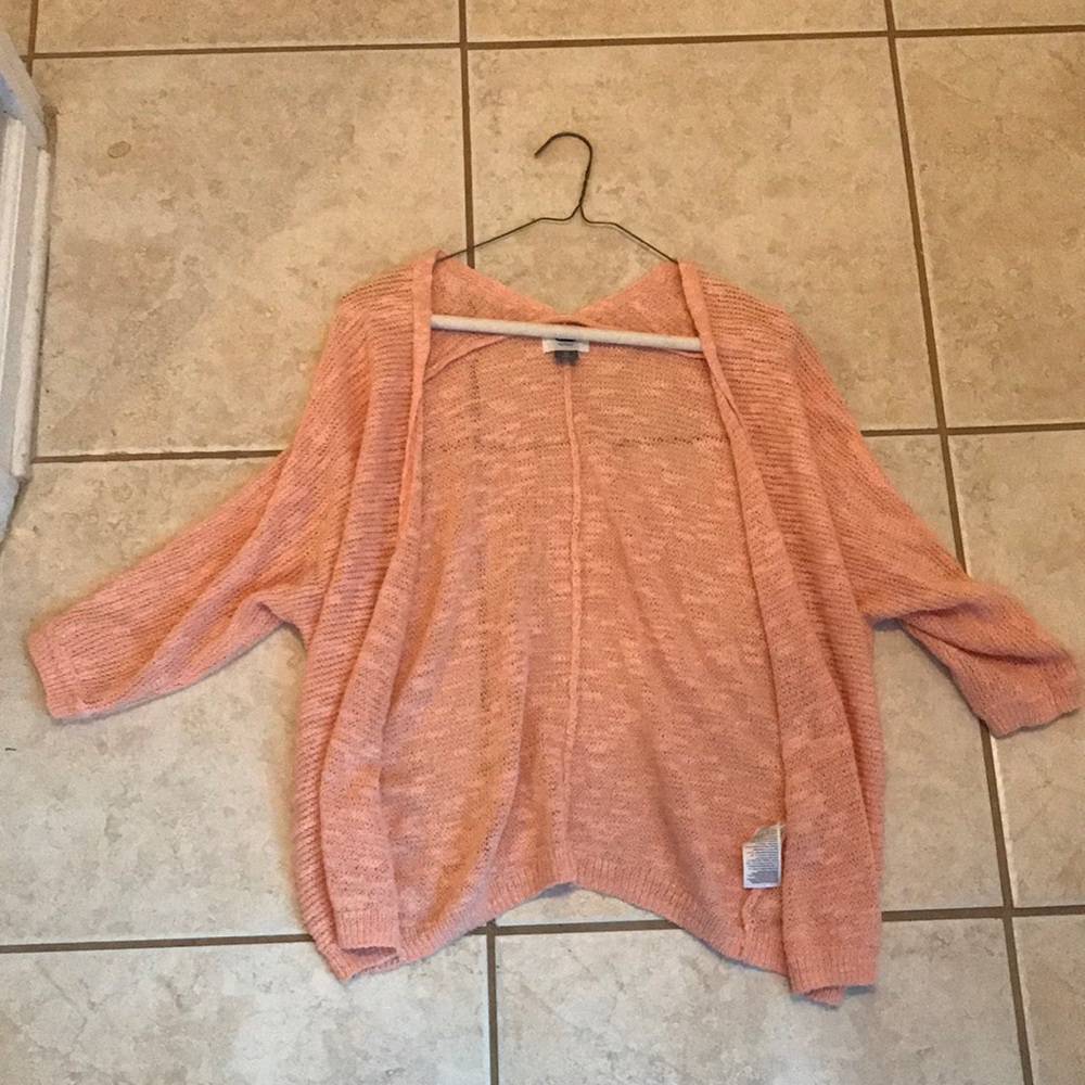 Slouchy, XS blush-tone Old Navy 3/4 cardigan shrug